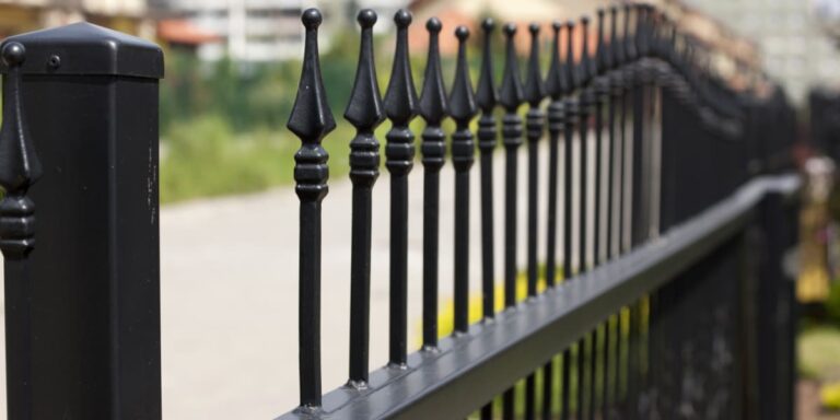 Read more about the article What style of metal gates would best suit my home?