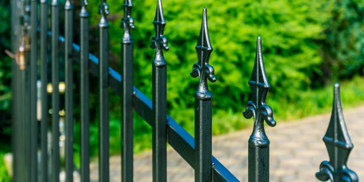 Read more about the article The difference between primed steel and galvanised steel