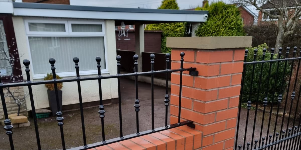 You are currently viewing Rustic charm, or modern edge? Styling your garden with metal gates